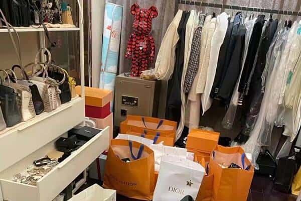 伊川县回收一线品牌衣服
